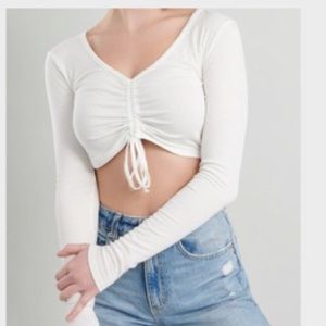 GARAGE ULTRA-CROPPED RUCHED TEE